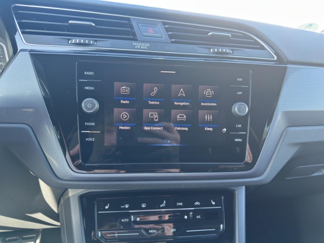 Touran 1.5 TSI Highline OPF R-line*AHK*Navi*RüKa