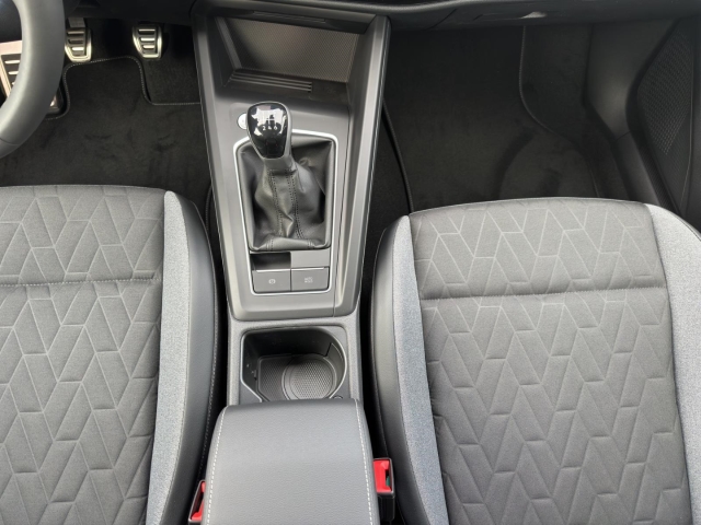 Golf VIII Energy 1.5 TSI*AHK*Navi*LED*RFK*