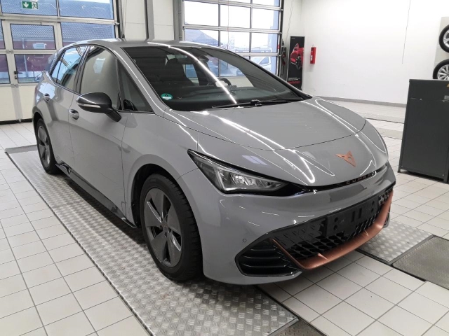 Born 62 kWh*Navi*LED*RüKa*SHZ*Temp*