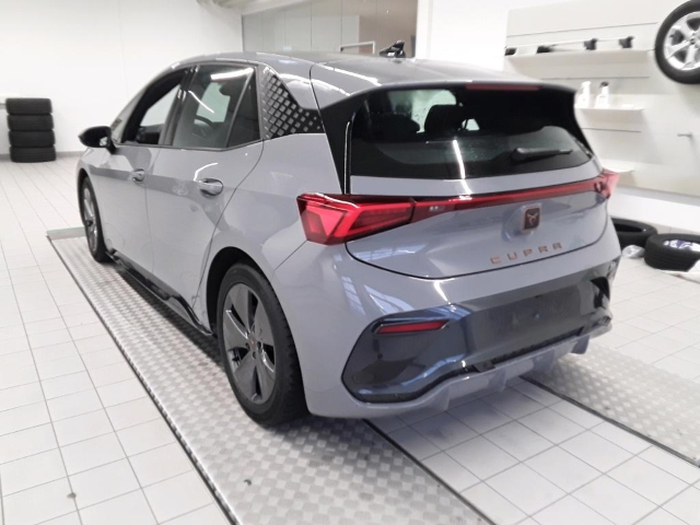 Born 62 kWh*Navi*LED*RüKa*SHZ*Temp*