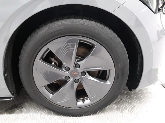 Born 62 kWh*Navi*LED*RüKa*SHZ*Temp*