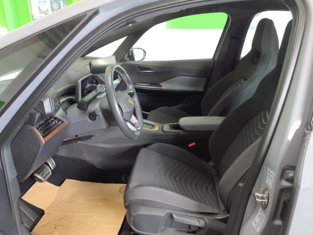 Born 62 kWh*Navi*LED*ACC*RüKa*SHZ*