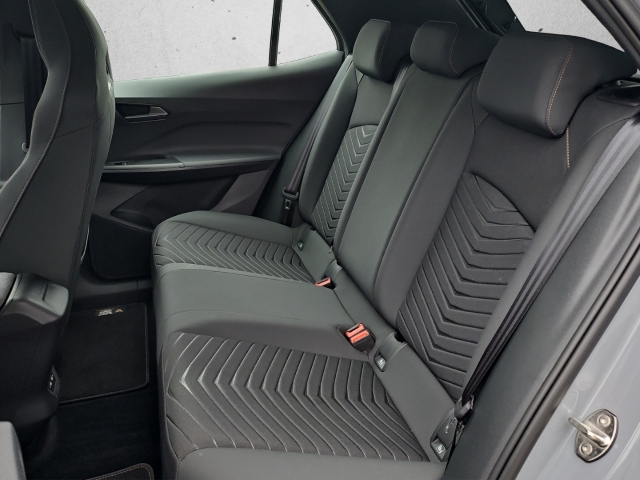 Born 62 kWh*Navi*LED*ACC*SHZ*RüKa*