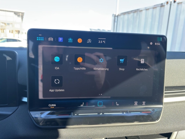 T-Roc 1.5 eTSI Life*Navi*LED*ACC*RüKa*SHZ