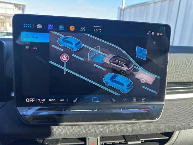 T-Roc 1.5 eTSI Life*Navi*LED*ACC*RüKa*SHZ