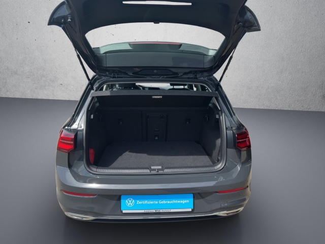 Golf VIII 1.5 eTSI Style DSG *Navi *LED