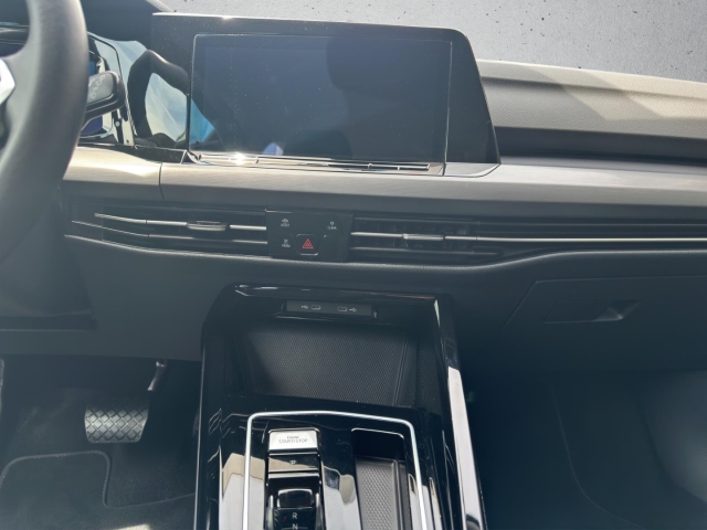 Golf VIII 1.5 eTSI Style DSG *Navi *LED