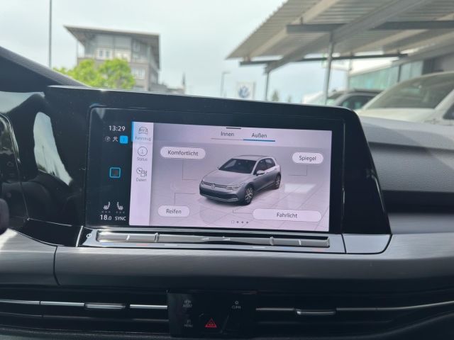 Golf VIII 1.5 eTSI Style DSG *Navi *LED