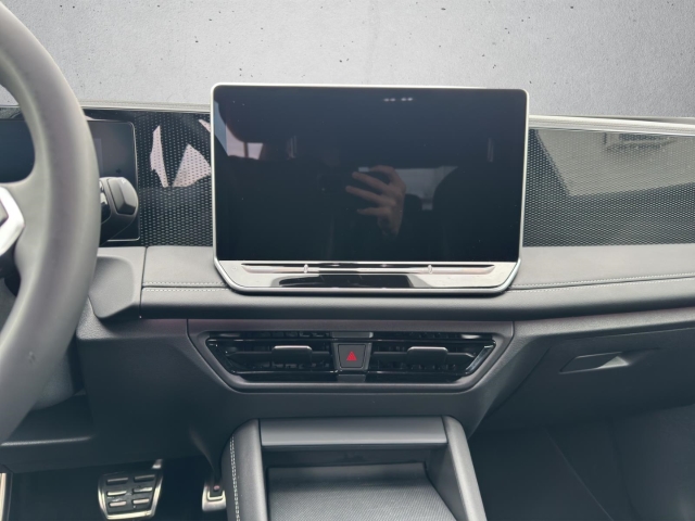 Tiguan Life GOAL 1.5 eTSI DSG *Navi *LED