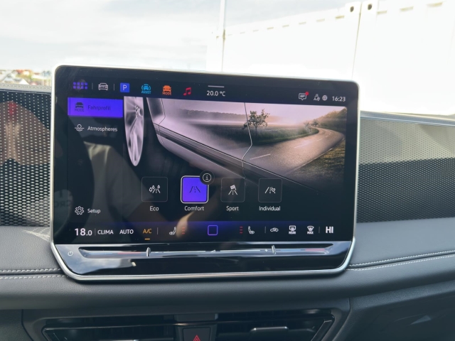 Tiguan Life GOAL 1.5 eTSI DSG *Navi *LED