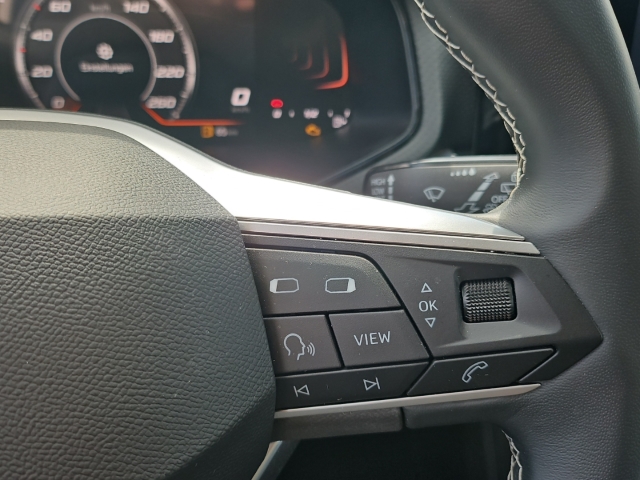 Ibiza 1.0 TSI*Navi*LED*ACC*SHZ*Freisprech*