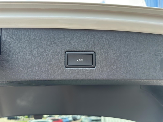 T-Roc 1.5 TSI R-Line *Navi*LED*ACC*RüKa