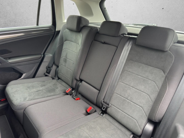 Tiguan 2.0 TDI Elegance 4Motion *Navi*LED*RüKa