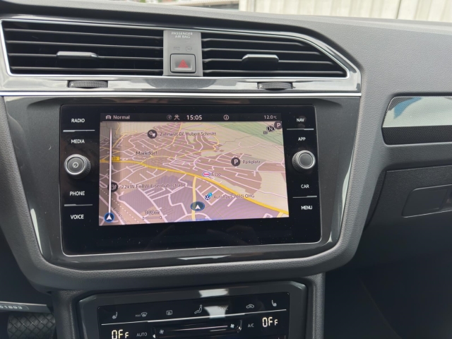 Tiguan 2.0 TDI Elegance 4Motion *Navi*LED*RüKa