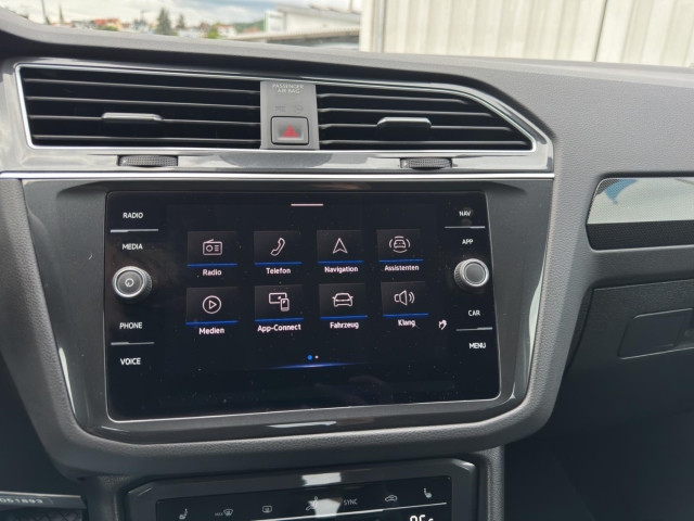 Tiguan 2.0 TDI Elegance 4Motion *Navi*LED*RüKa