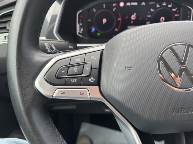 Tiguan 2.0 TDI Elegance 4Motion *Navi*LED*RüKa