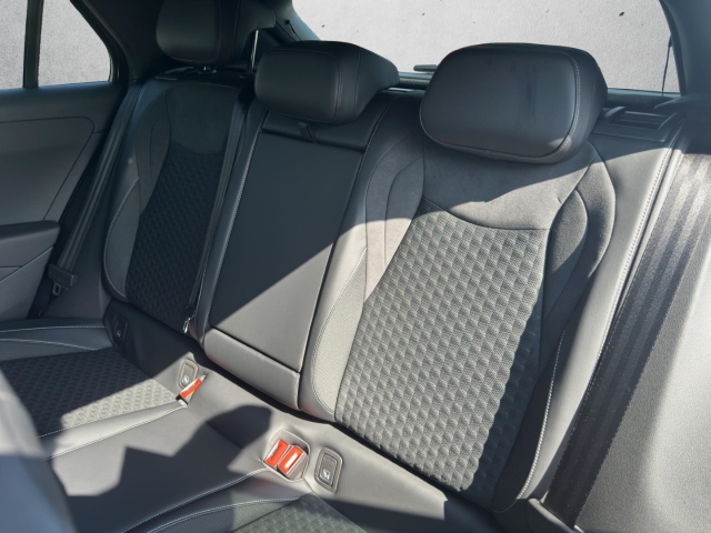 T-Roc 1.5 eTSI R-Line*Navi*LED*RüKa*SHZ*