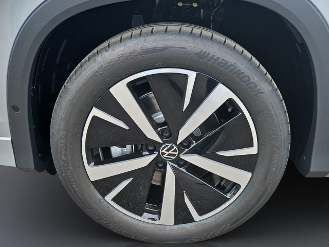 Tayron Elegance 1.5 eTSI DSG*AHK*Navi*360 Kamera*