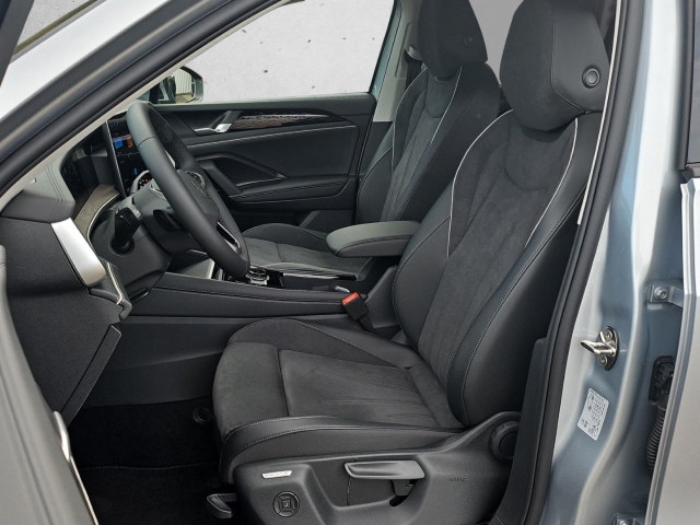 Tayron Elegance 1.5 eTSI DSG*AHK*Navi*360 Kamera*