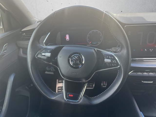 Octavia Combi 2.0 TDI *Navi*LED*RüKa*SHZ*