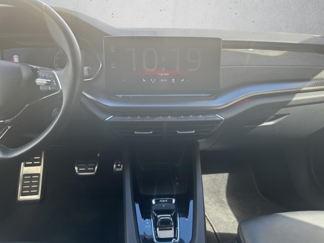 Octavia Combi 2.0 TDI *Navi*LED*RüKa*SHZ*