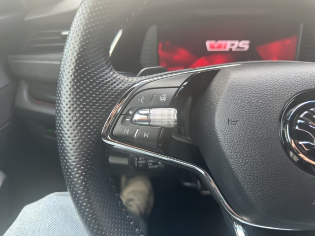 Octavia Combi 2.0 TDI *Navi*LED*RüKa*SHZ*