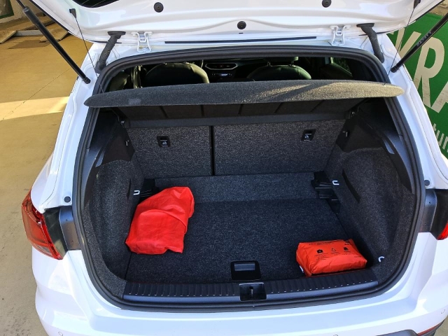 Arona 1.0 TSI Xperience *Navi*LED*ACC*RüKa*SHZ*