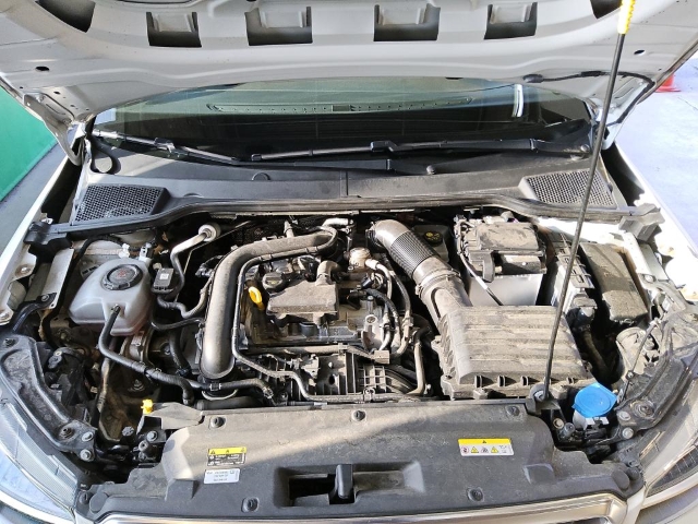 Arona 1.0 TSI Xperience *Navi*LED*ACC*RüKa*SHZ*