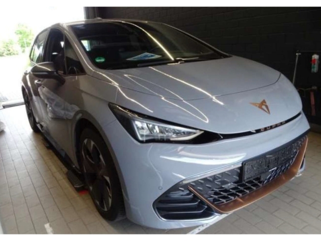 Born 62 kWh 170 kW*LED*StandHZG*