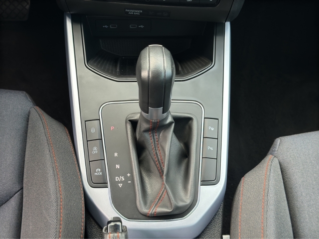 Arona FR 1.0 TSI DSG*Navi*LED*SHZ*ACC*RüKa