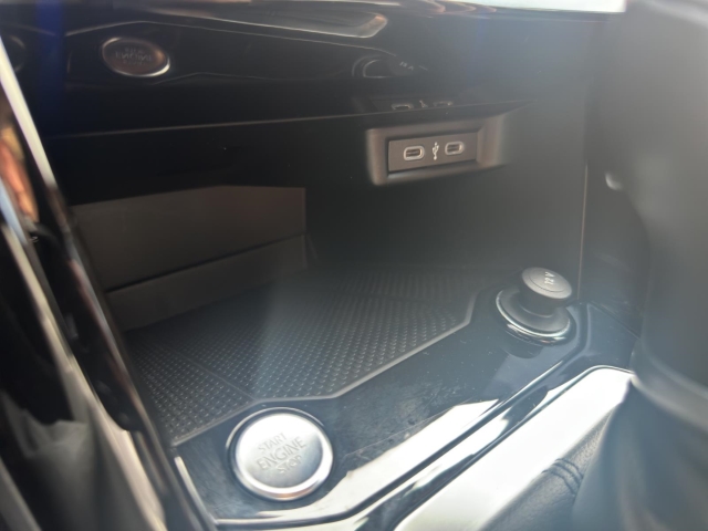 T-Roc 1.5 TSI R-Line DSG*Navi*LED*ACC*RüKa*SHZ*