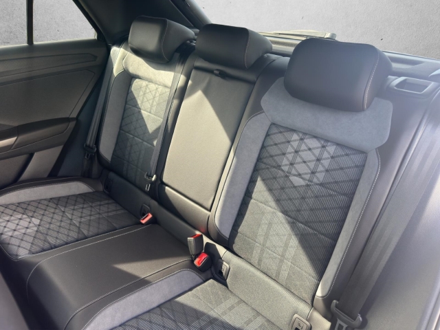 T-Roc 1.5 TSI R-Line DSG*Navi*LED*ACC*RüKa*SHZ*