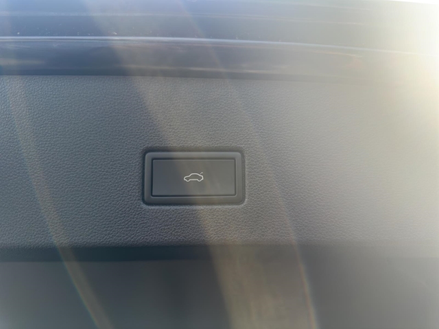 T-Roc 1.5 TSI R-Line DSG*Navi*LED*ACC*RüKa*SHZ*