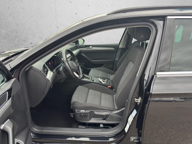 Passat Variant 2.0 TDI Business*Navi*LED*RüKa*SHZ