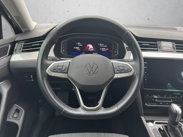 Passat Variant 2.0 TDI Business*Navi*LED*RüKa*SHZ