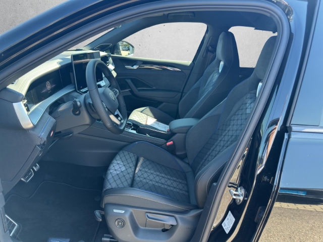 Tayron R-Line 2.0 TSI 4MOTION DSG*AHK*Navi*Rüka