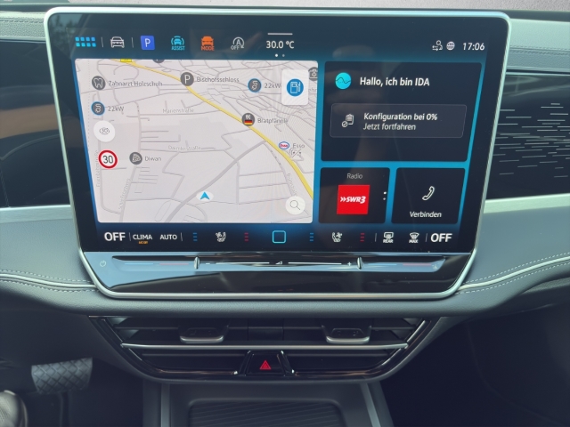 Passat 1.5 eTSI 110 kW BusinessACC*Navi*LED*RüKa