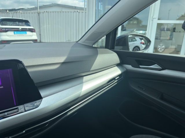 Golf VIII 1.5 TSI Life*Navi*LED*ACC*SHZ*