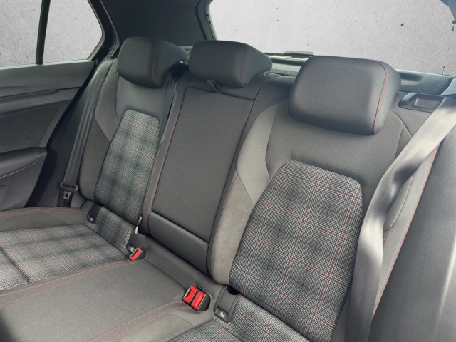Golf GTI VIII 2.0 TSI DSG*Navi*LED*RüKa*SHZ*