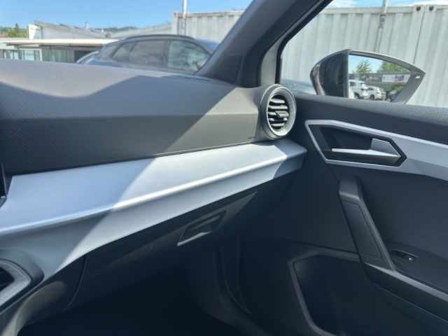 Arona 1.0 TSI FR *Navi*LED*ACC*RüKa*SHZ*
