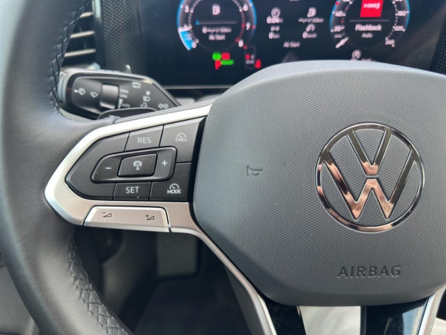 Passat 1.5 eTSI Business*Navi*LED*RüKa*SHZ*