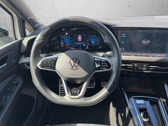 Golf VIII R-Line 1.5 eTSI DSG*Navi*LED*RüKa*SHZ*