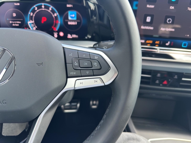 Golf VIII 1.5 eTSI DSG Navi*LED*RüKa*SHZ*