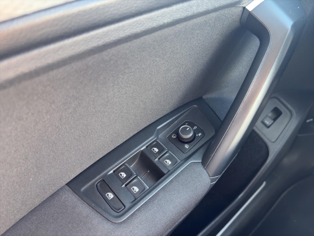 Tiguan 1.5 TSI Active*Navi*LED ACC*RüKa*SHZ*