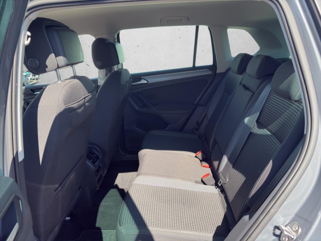 Tiguan 1.5 TSI Active*Navi*LED ACC*RüKa*SHZ*