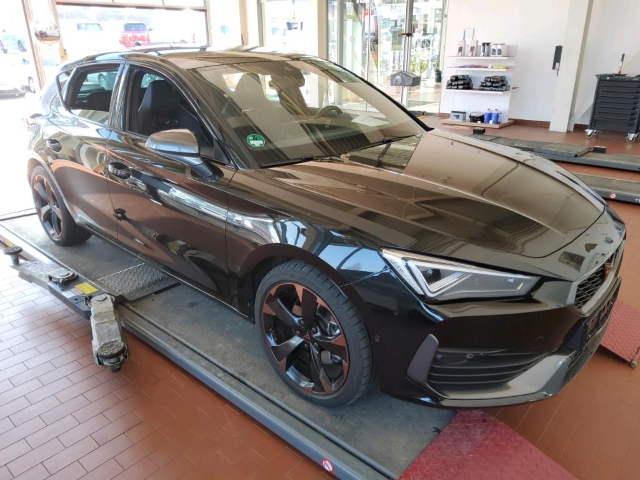 Leon 1.5 eTSI DSG*Navi*LED*RüKa*SHZ*ACC*