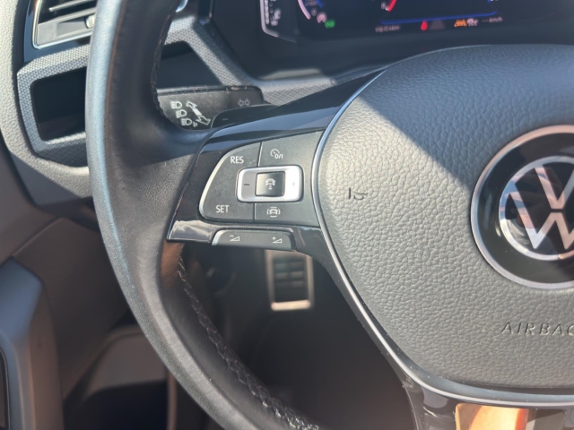 Touran United 1.5 TSI AHK*Navi*LED*SHZ*
