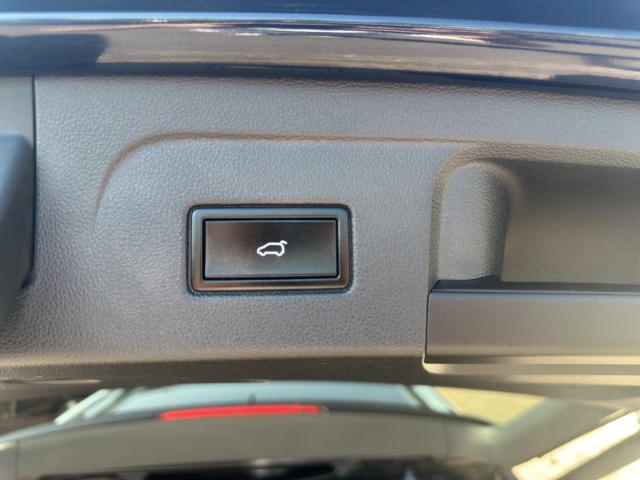 Touran United 1.5 TSI AHK*Navi*LED*SHZ*