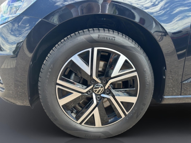 Touran 1.5 TSI Highline AHK*Navi*LED*SHZ*