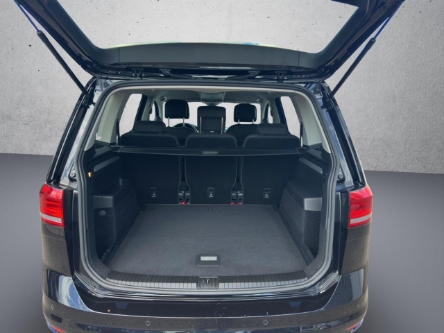 Touran 1.5 TSI Highline AHK*Navi*LED*SHZ*